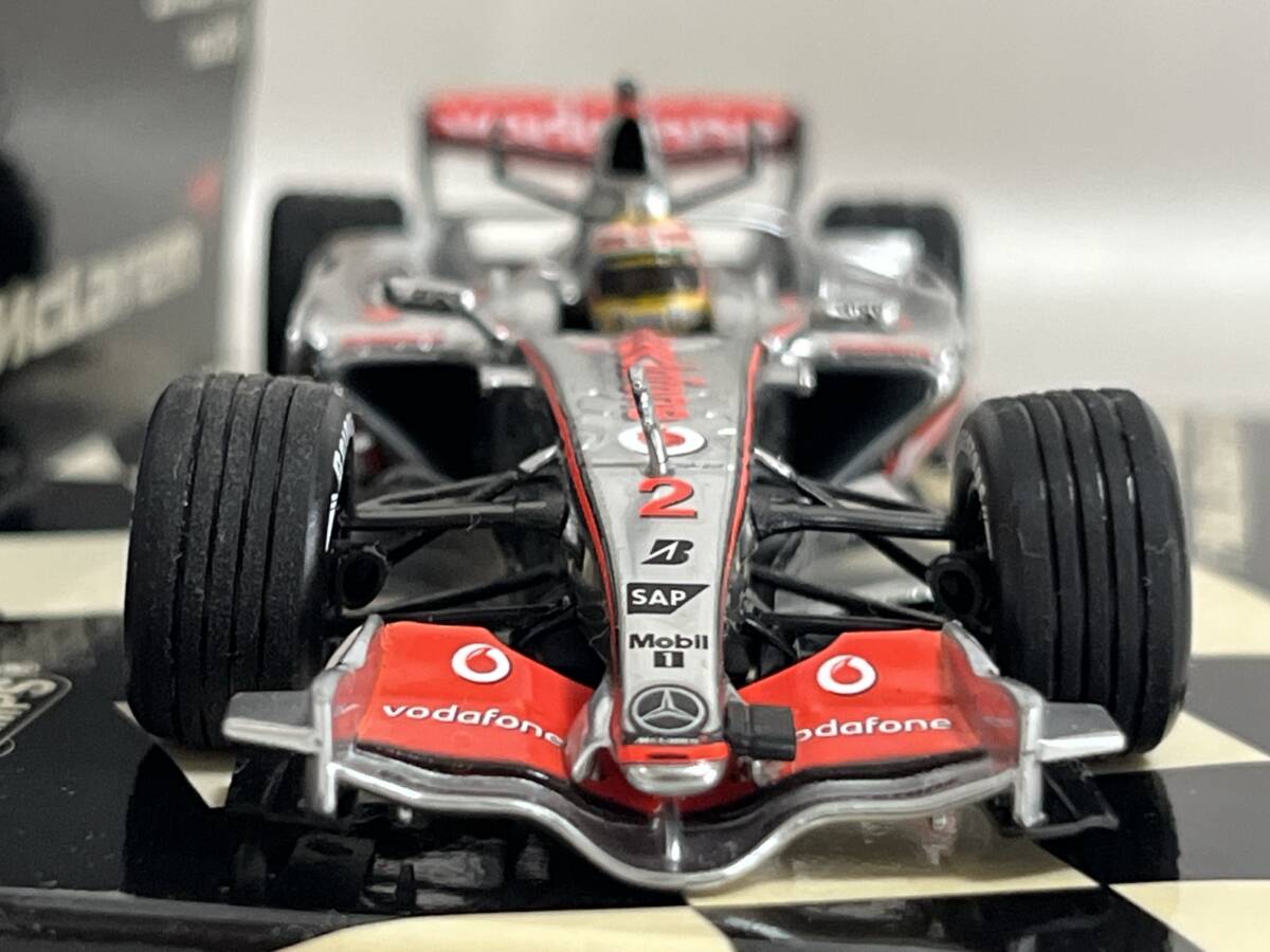 ミニチャンプス 1/43 ボーダフォン マクラーレン メルセデス MP4-22 F1