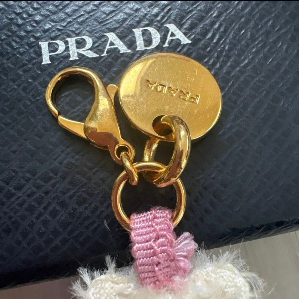 PRADA プラダ くま型キーホルダー キーリング チャーム｜Yahoo!フリマ