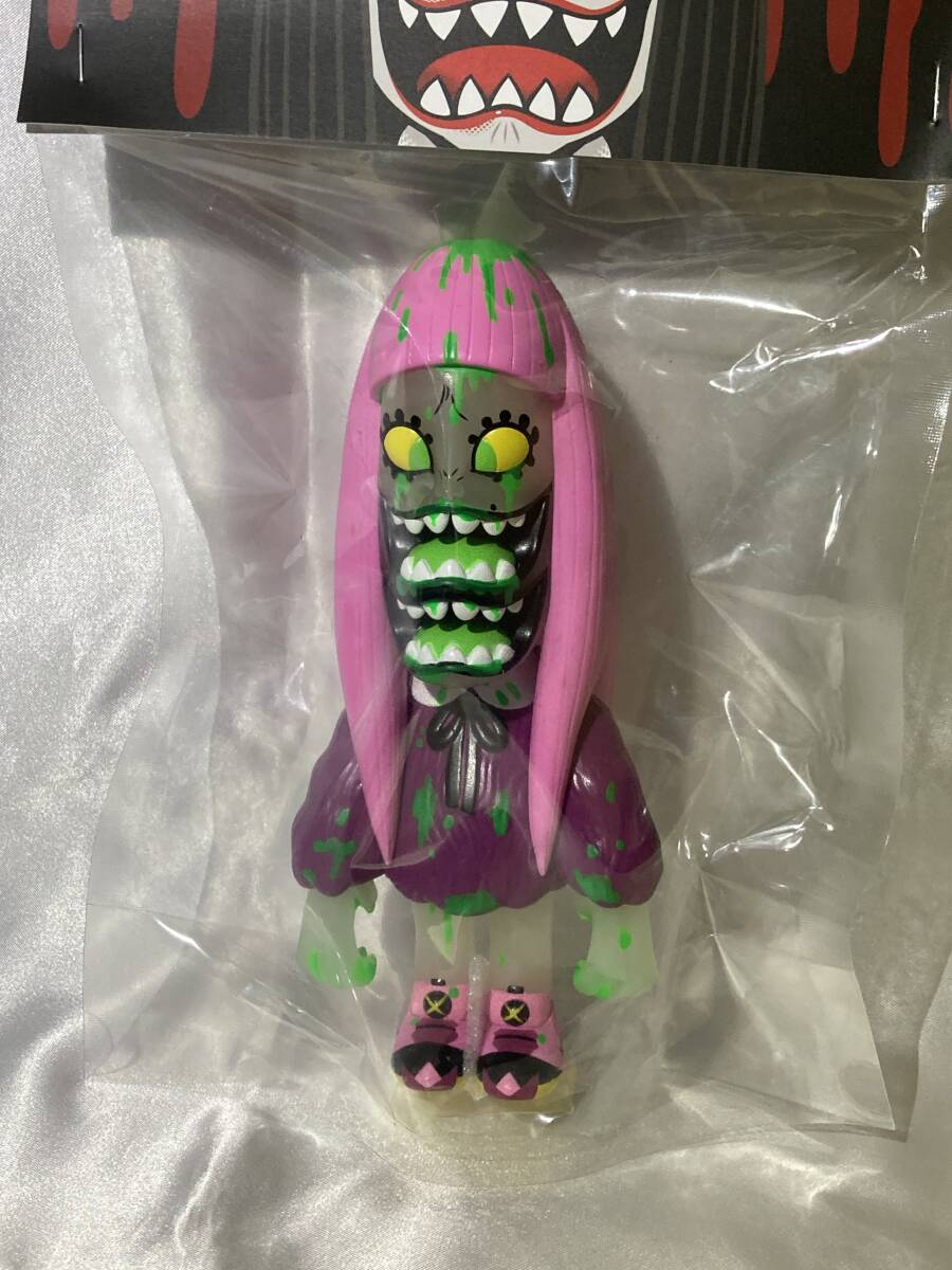 GRAPE BRAIN ゲラゲラ ソフビ フィギュア 二口裂け女 GRAPE BRAIN