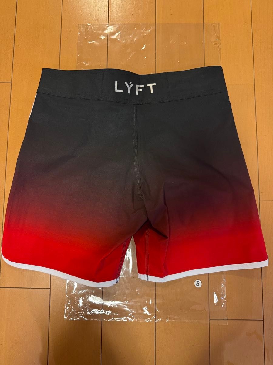 LYFT GRADATION STAGE SHORTS - RED｜Yahoo!フリマ（旧PayPayフリマ）