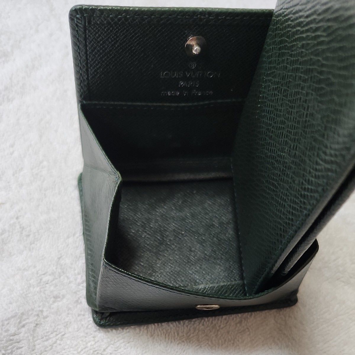 ルイヴィトン タイガ 二つ折り LOUIS VUITTON カードケース 長財布