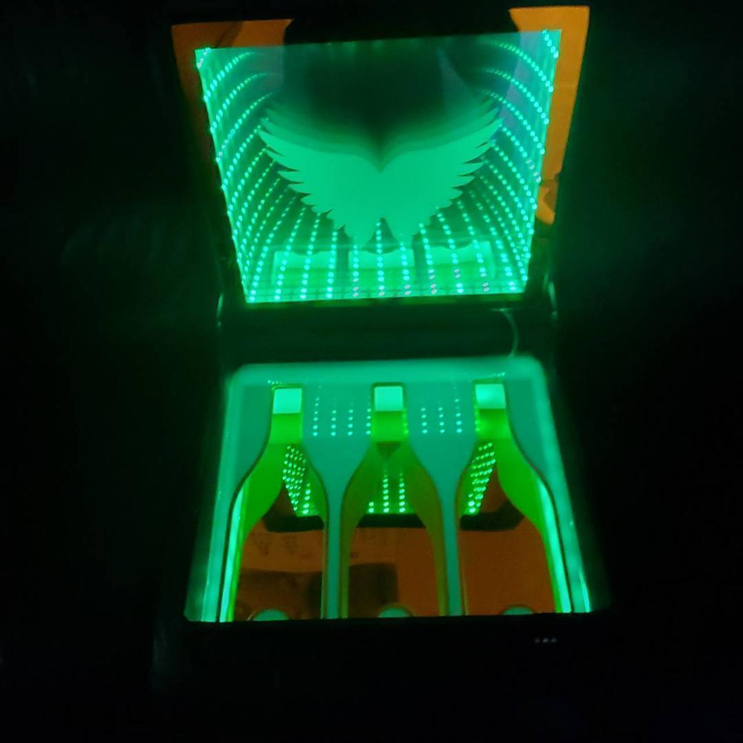送料無料 希少 エンジェル アタッシュ ケース ANGEL シャンパン LED
