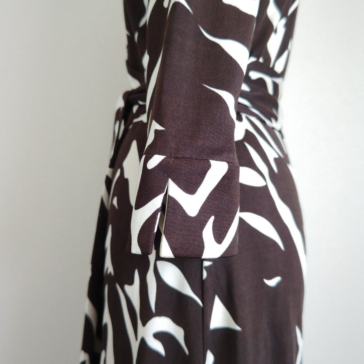 美品『DIANE VON FURSTENBERG』DVF シルク ラップワンピース M