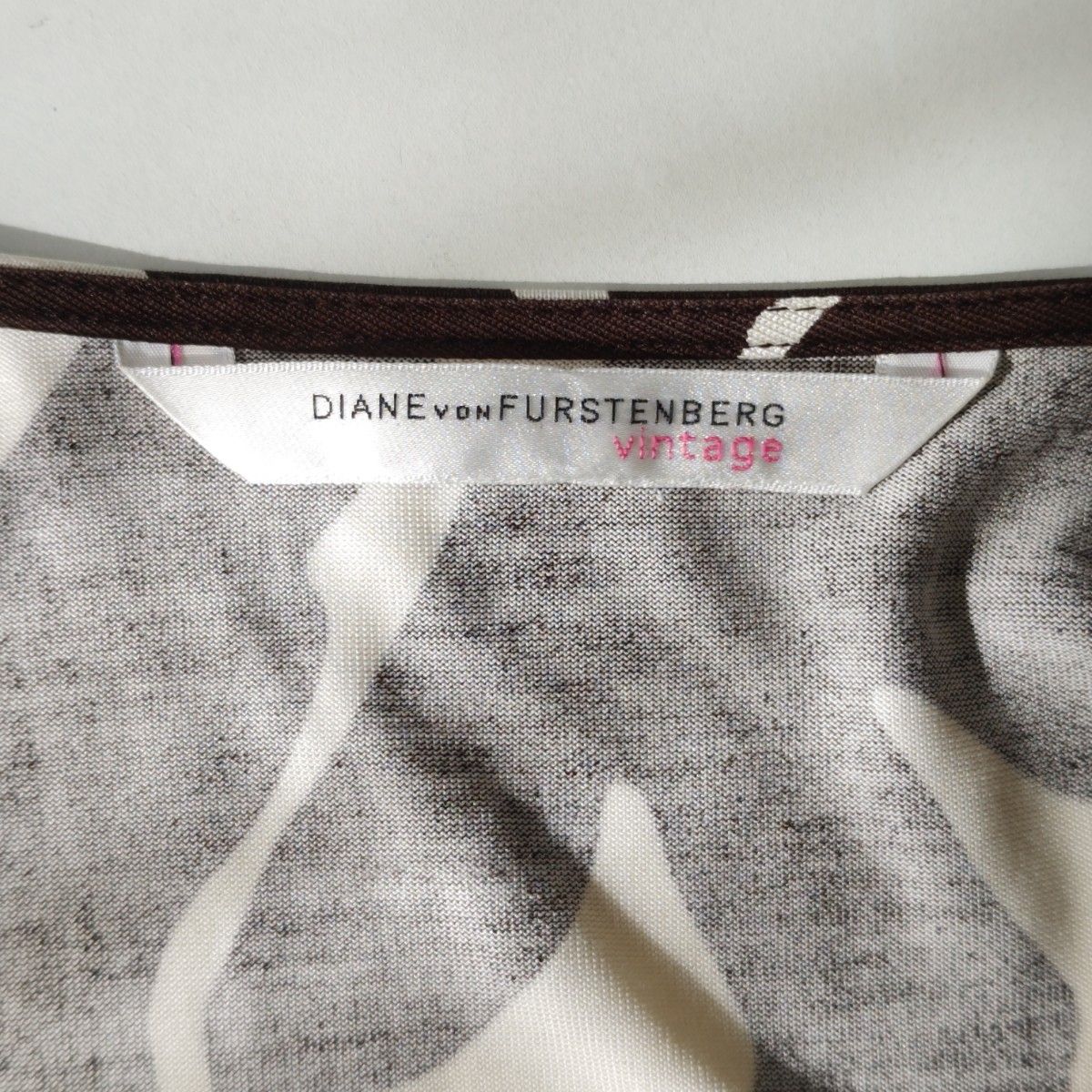 美品『DIANE VON FURSTENBERG』DVF シルク ラップワンピース M