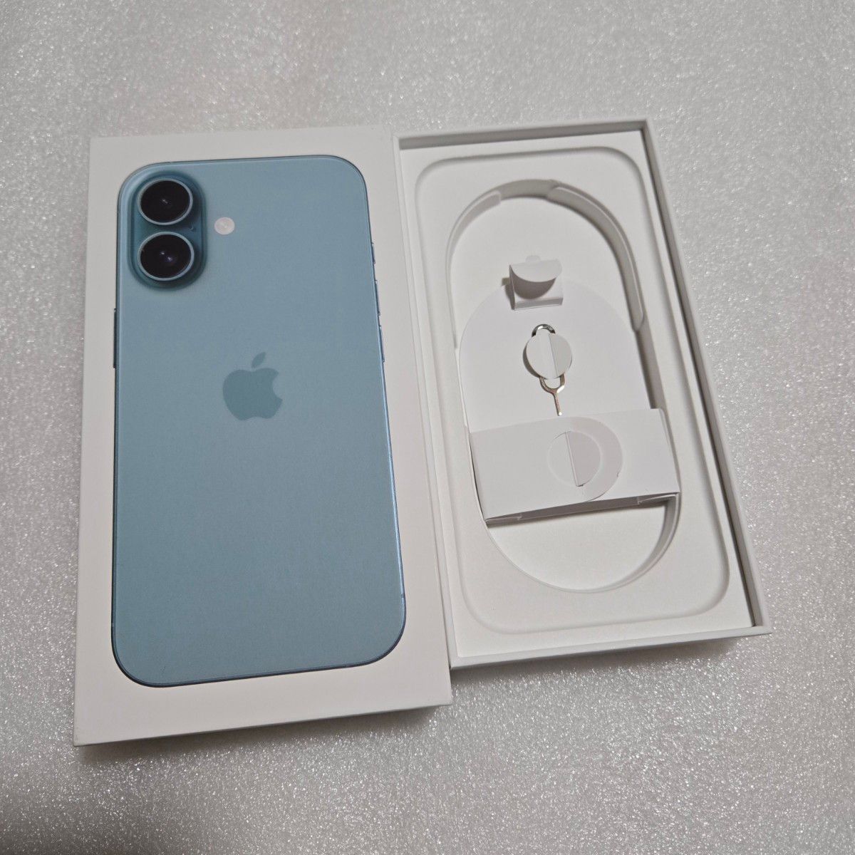 iPhone16 ティール 128GB SIMフリー版｜Yahoo!フリマ（旧PayPayフリマ）