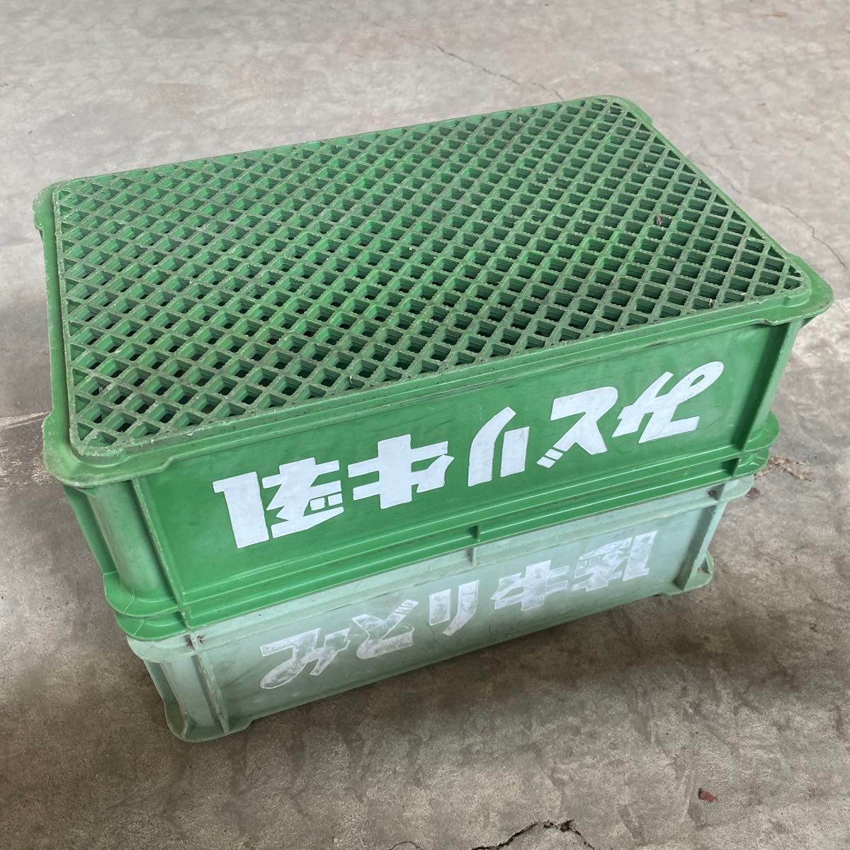 昭和レトロ みどり牛乳 コンテナ 箱 ボックス インテリア ヴィンテージ