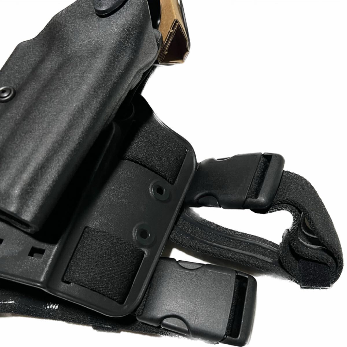送料無料 実物新品 Safariland サファリランド 6004-77 SIG P226