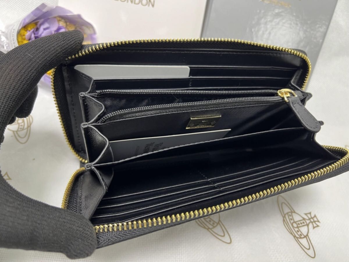 Vivienne Westwood 財布 ヴィヴィアンウエストウッド 長財布 型押し