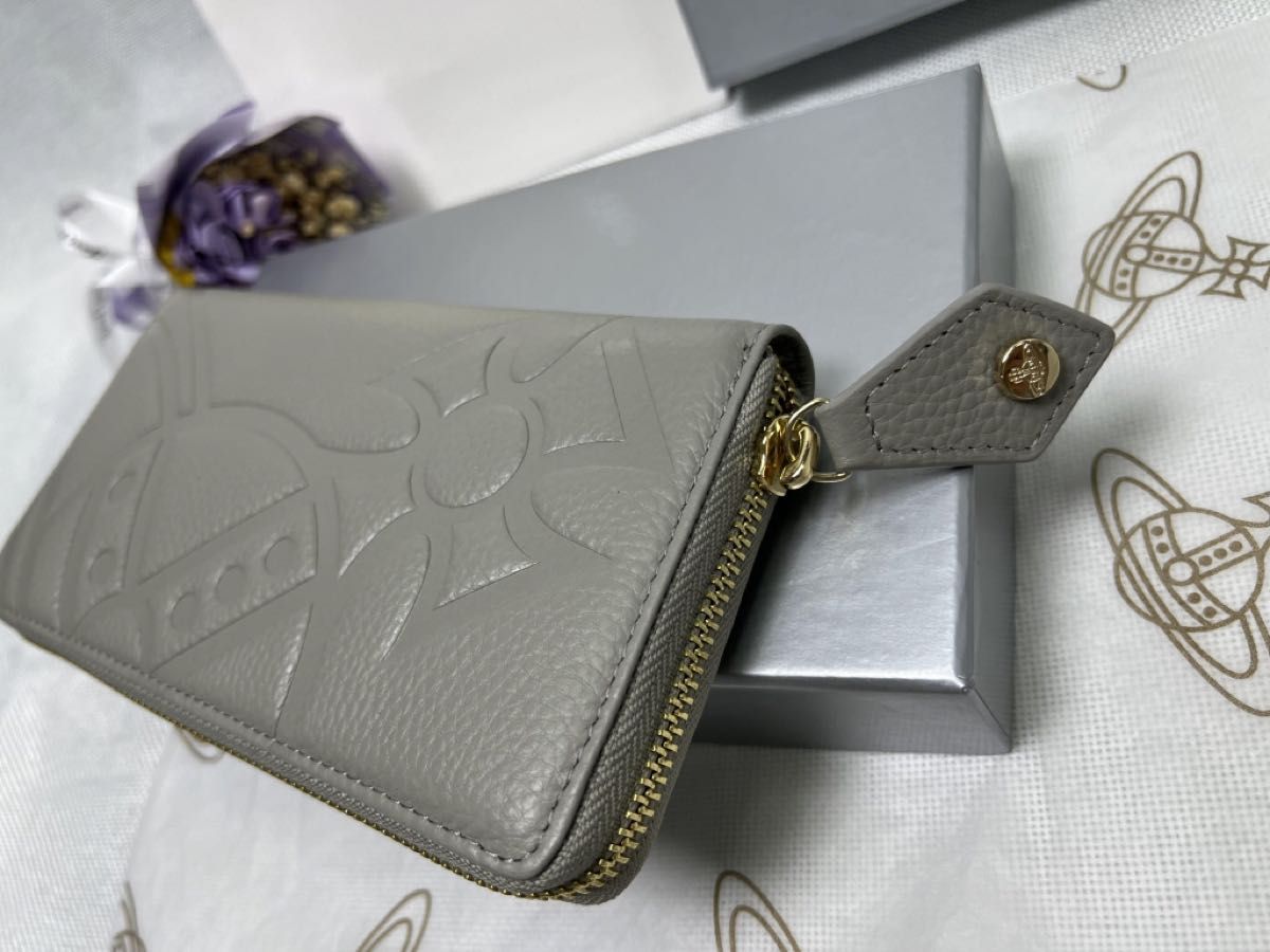 Vivienne Westwood 財布 ヴィヴィアンウエストウッド 長財布 型押し