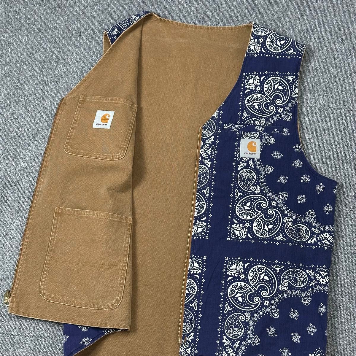 Carhartt WIP リバーシブル バンダナ柄 ダック地 ベスト カーハート
