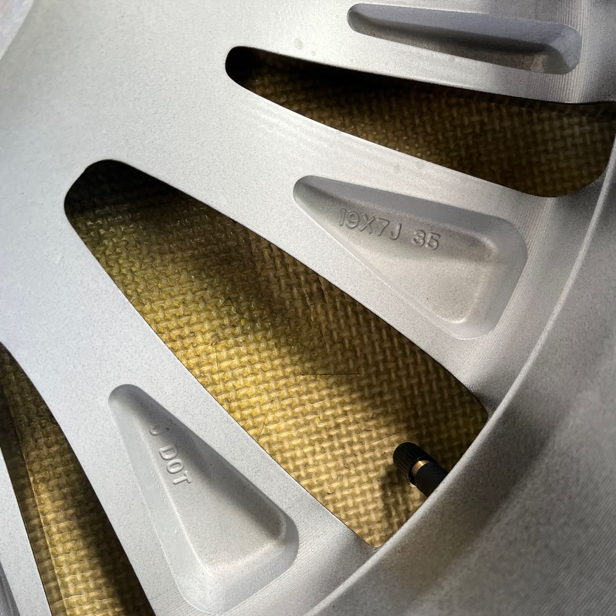 新車外し トヨタ 80系 ハリアー 純正 ホイール1本 19インチ7J+35