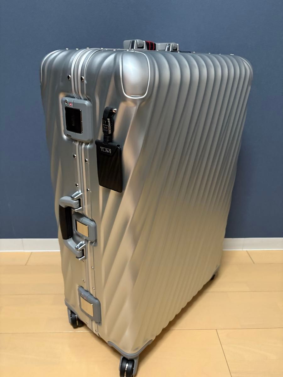 未使用 TUMI アルミ 84L 19 DEGREE ALUMINUM TSAロック トゥミ スーツ
