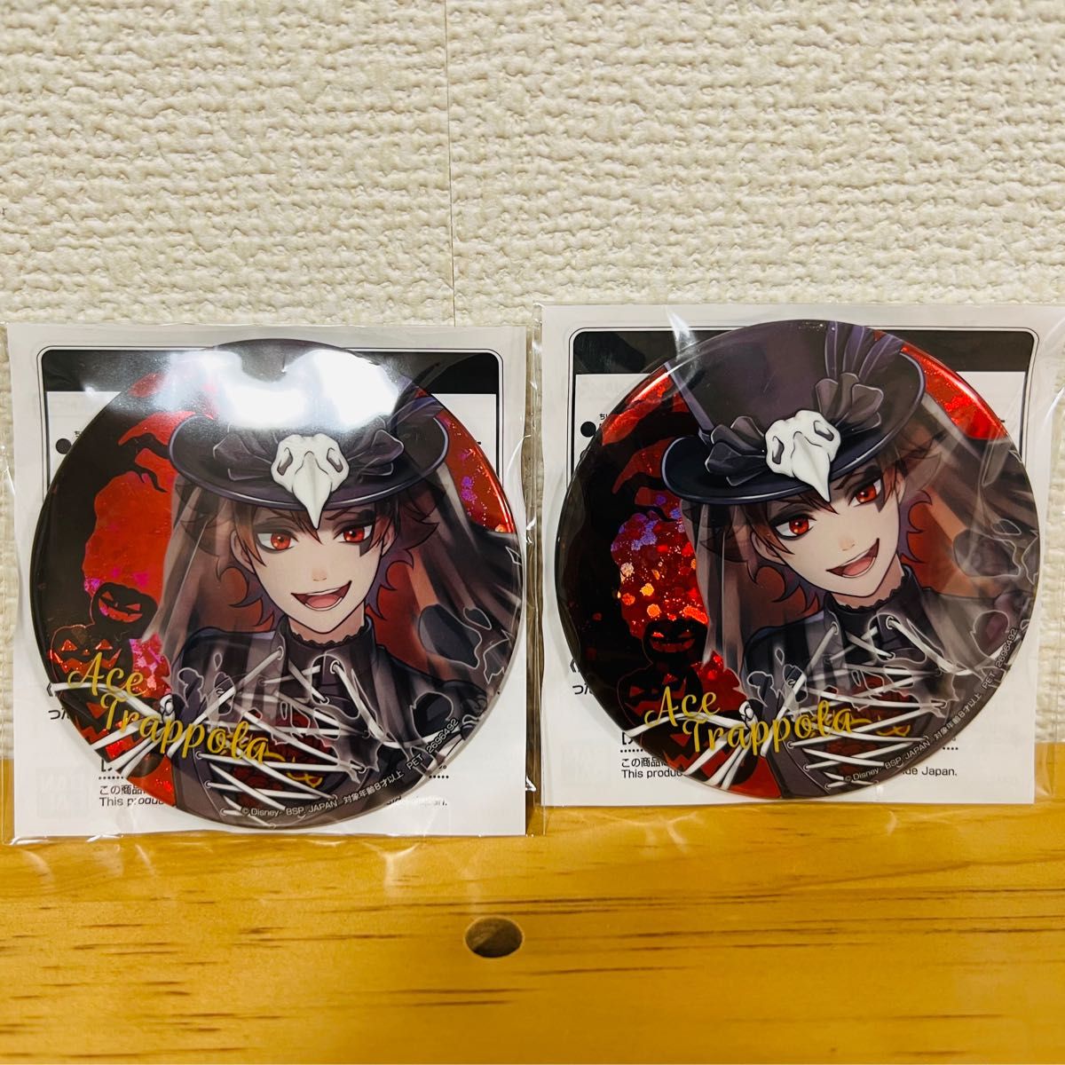 ツイステ 缶バッジ エース・トラッポラ スケアリードレス 2点セット
