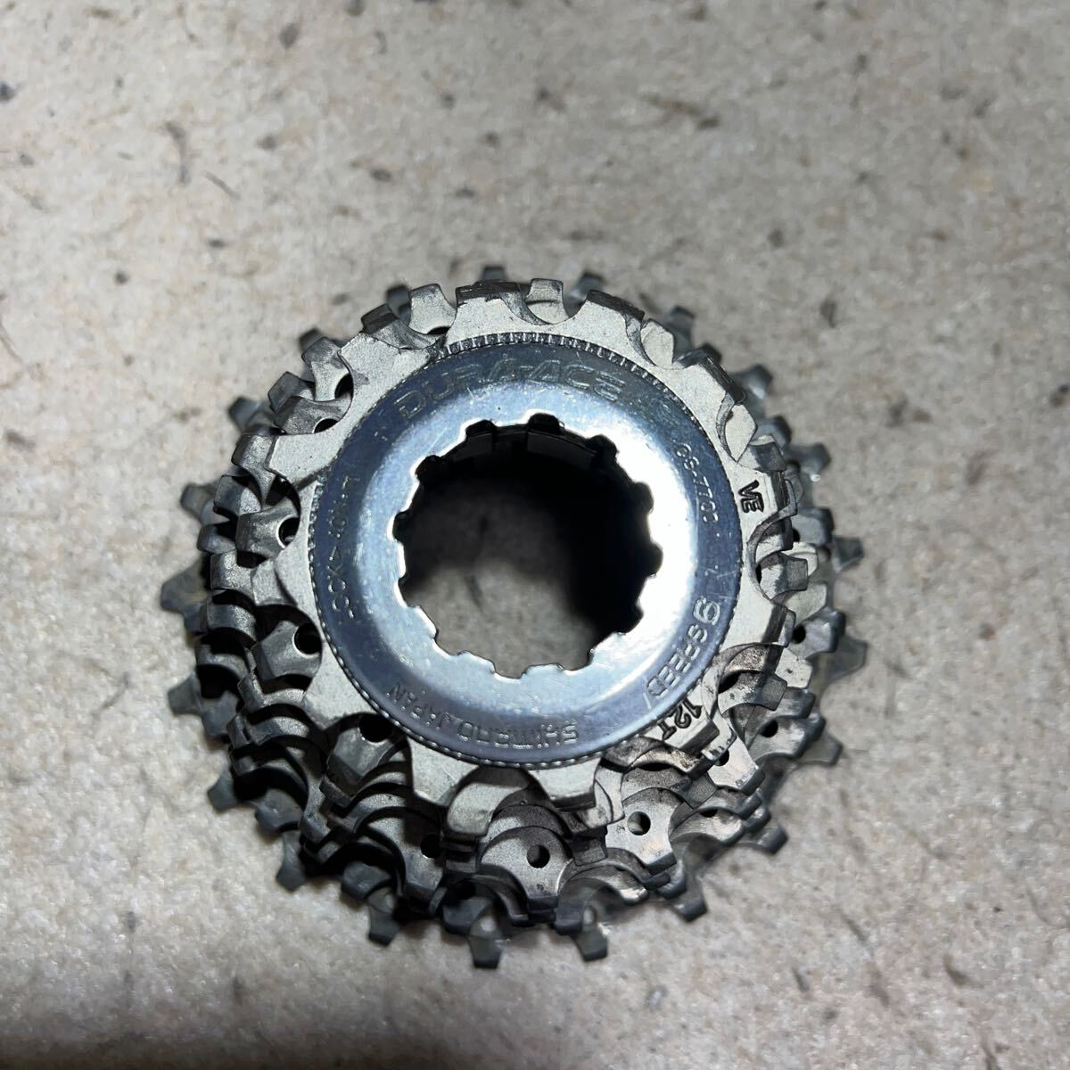 DURA-ACE 7700 9速スプロケット 12-27 新品から100km走行 DURA-ACE