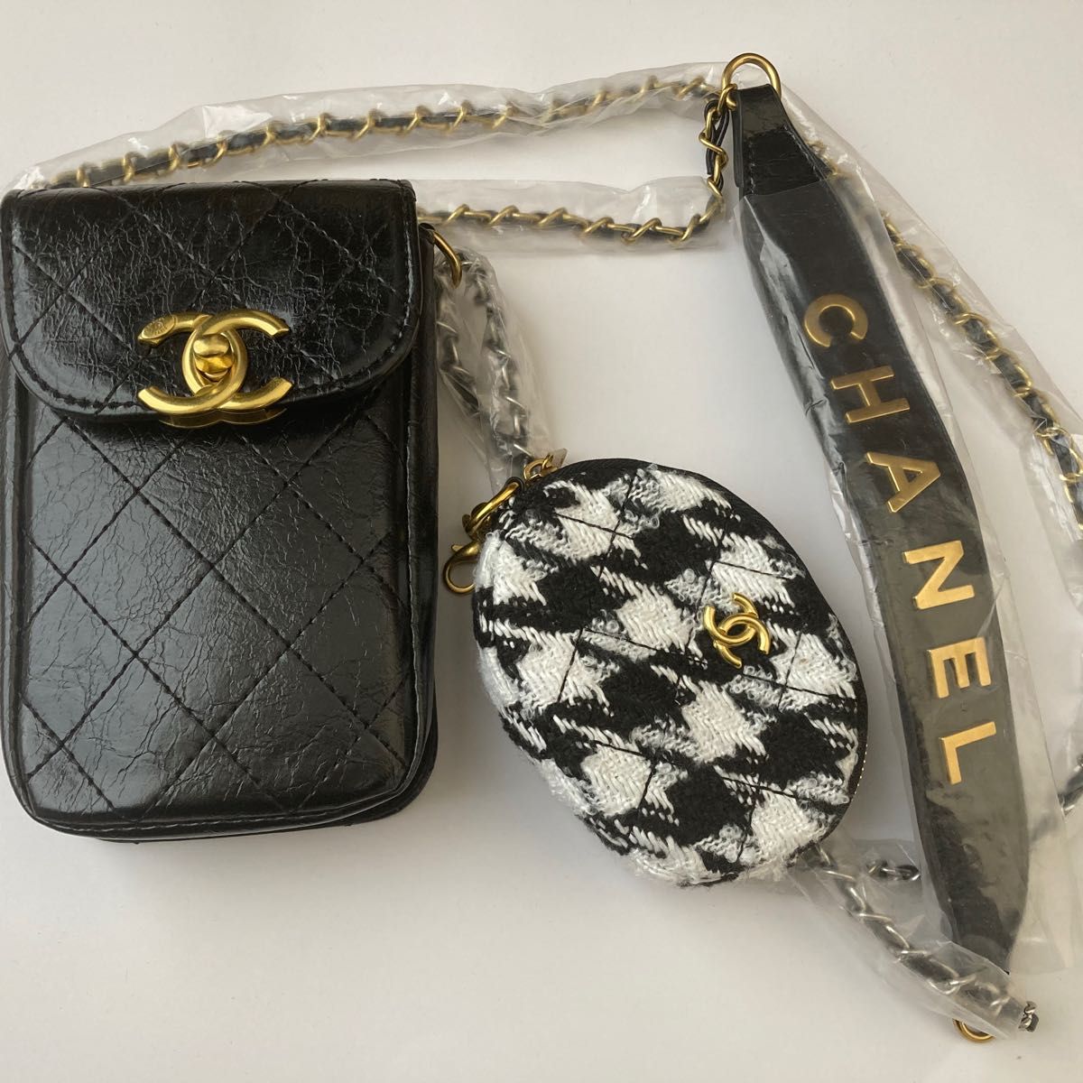シャネル ノベルティ CHANEL ショルダーバッグ スマホポーチ コイン