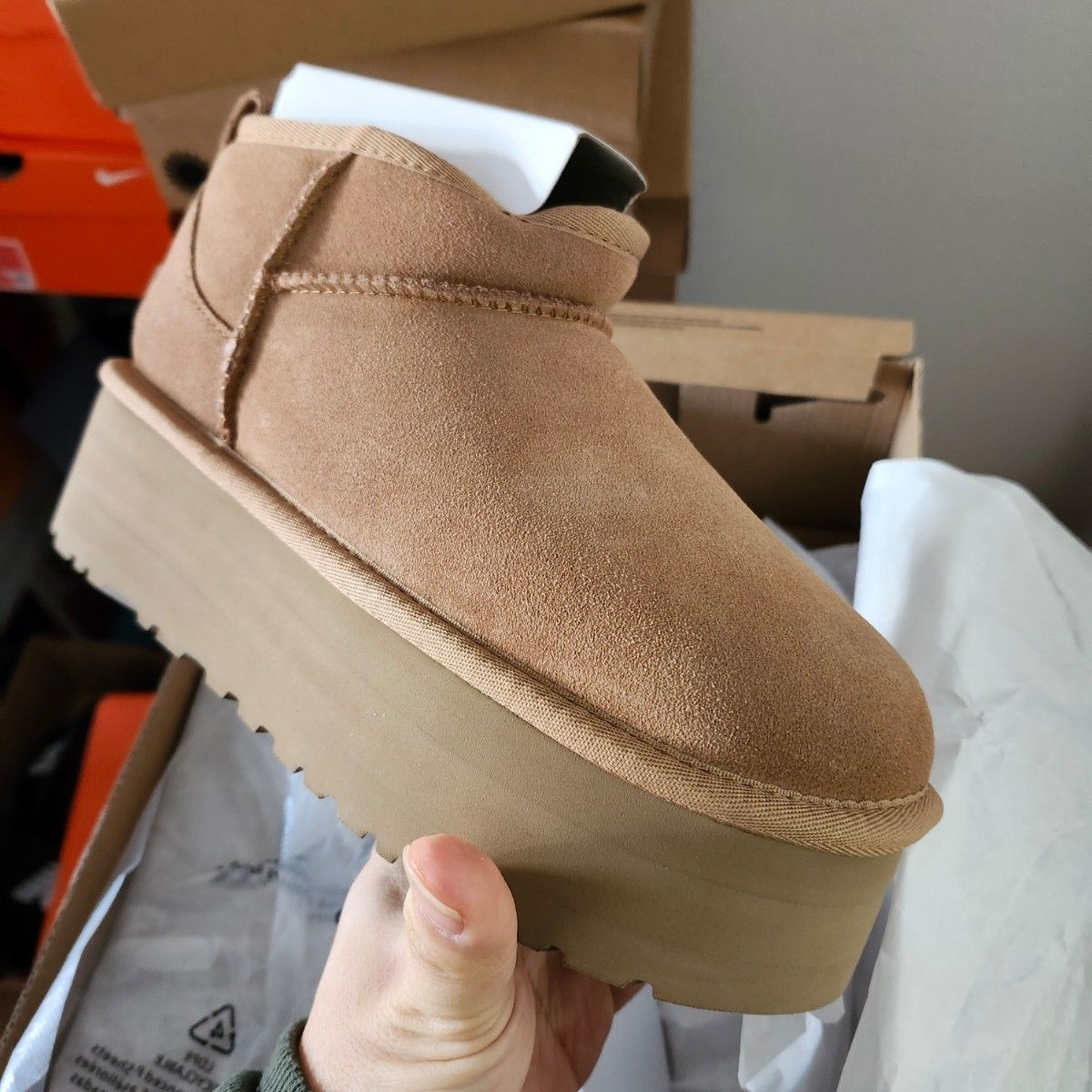 UGG アグ プラットフォーム ムートンブーツ チェスナットClassic