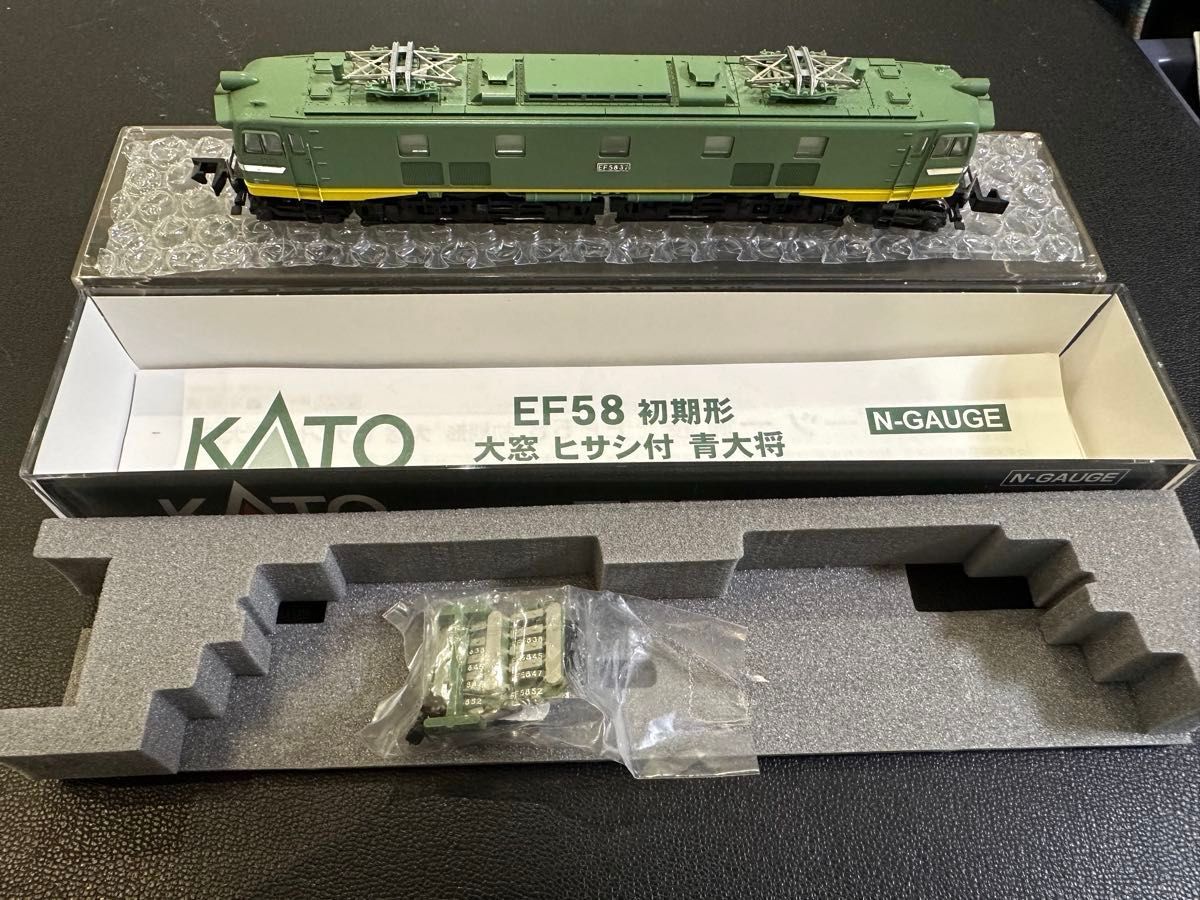 KATO Nゲージ 3048 EF58形電気機関車（初期形大窓・ヒサシ付き 青大将