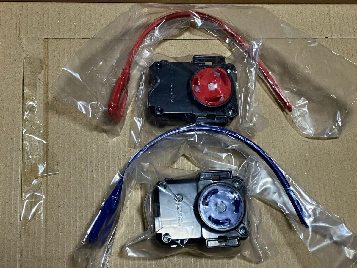 ベイブレードX 4セット＋ランチャー2個 中古まとめ売り タカラトミー