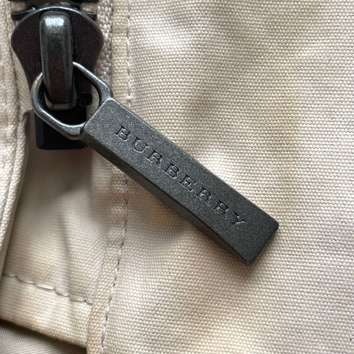 Burberry バーバリーロンドン ノバチェック フード アウター ライト