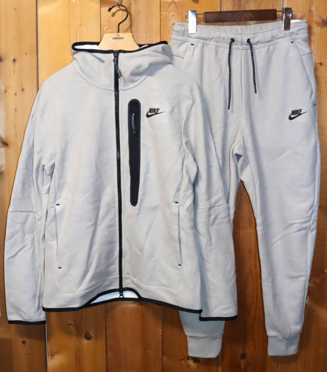 送料無料 特価即決【未使用】 NIKE テックフリース ウィンタライズド