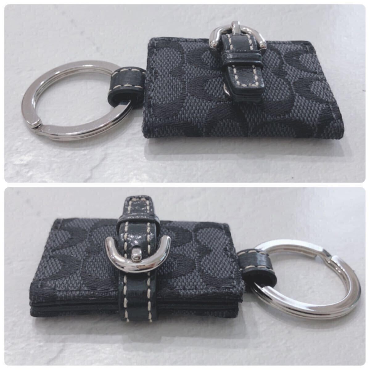 未使用 COACH コーチ キーホルダー チャーム 写真入れ ブック型