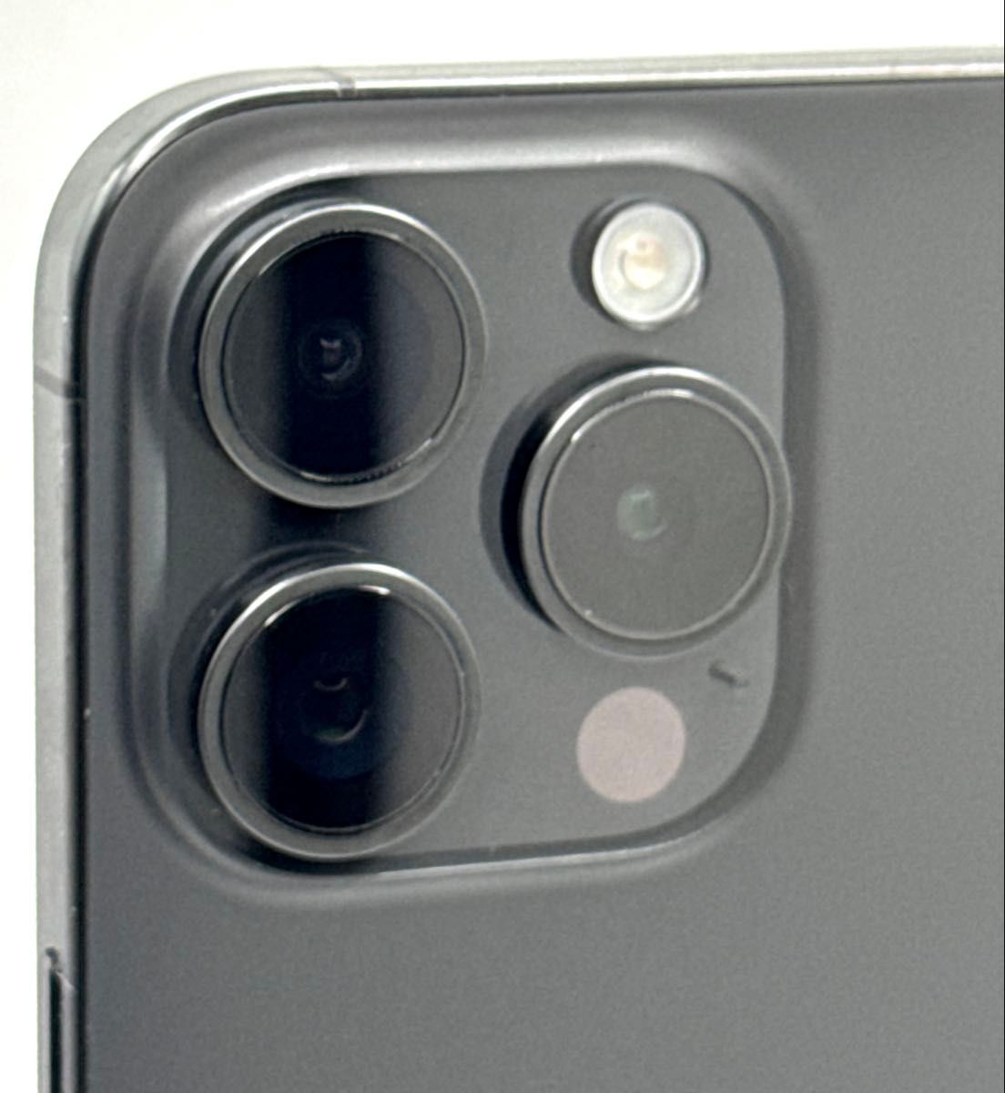 iPhone 15 Pro ブラックチタニウム 128GB SIMフリー バッテリー98