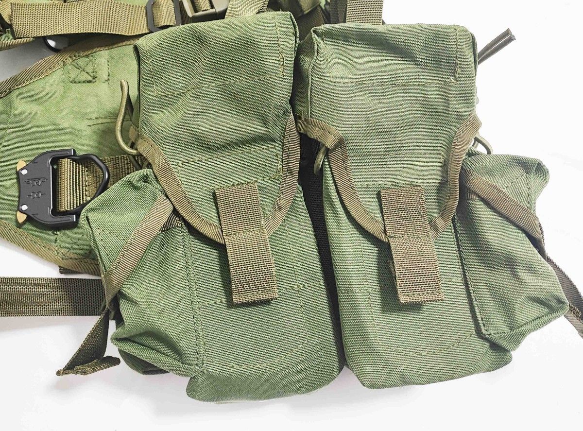 ロシア軍 smersh スメルシュ チェストリグ AKタイプ オリーブ新品未