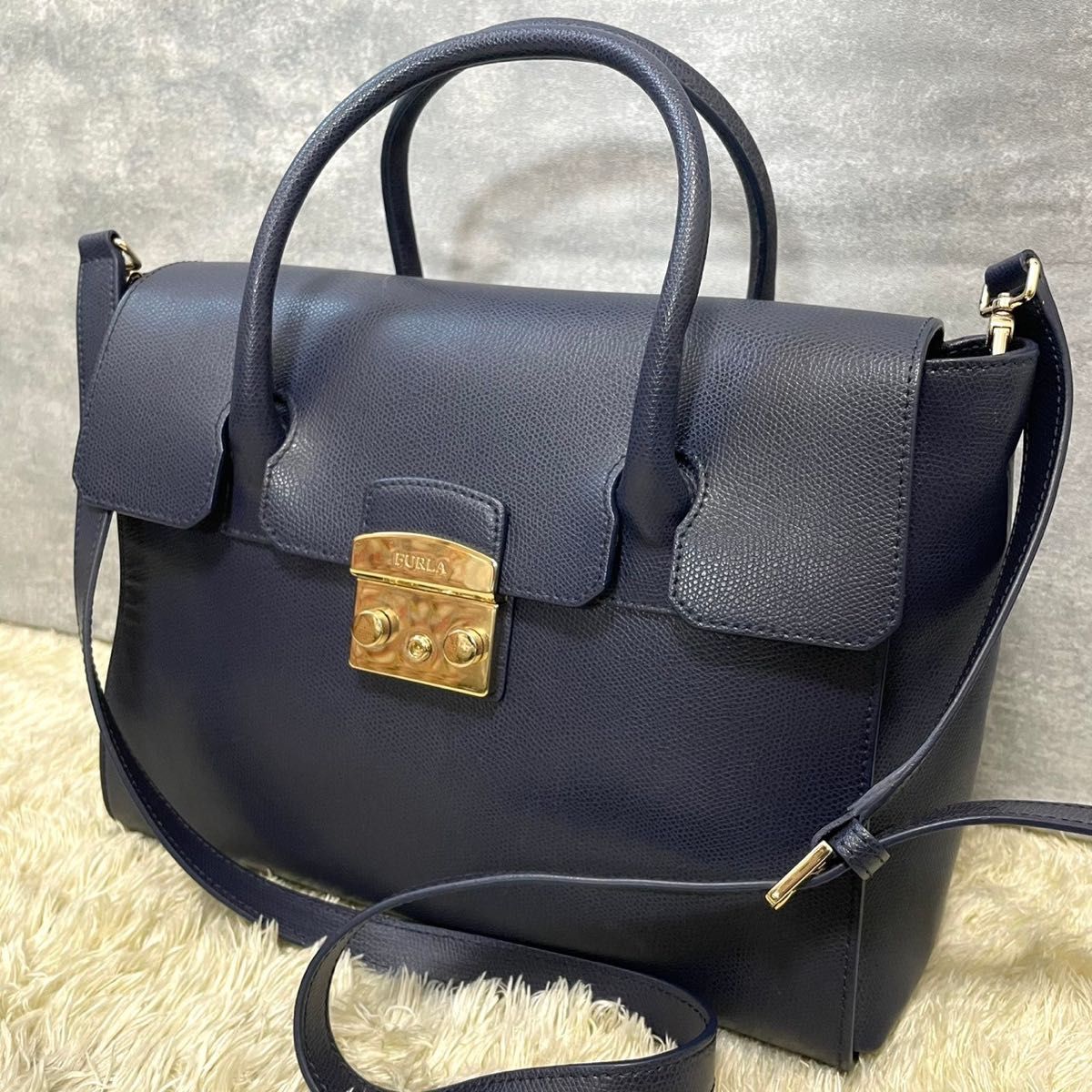美品】FURLA フルラ ショルダーバッグ メトロポリス レザー 本革