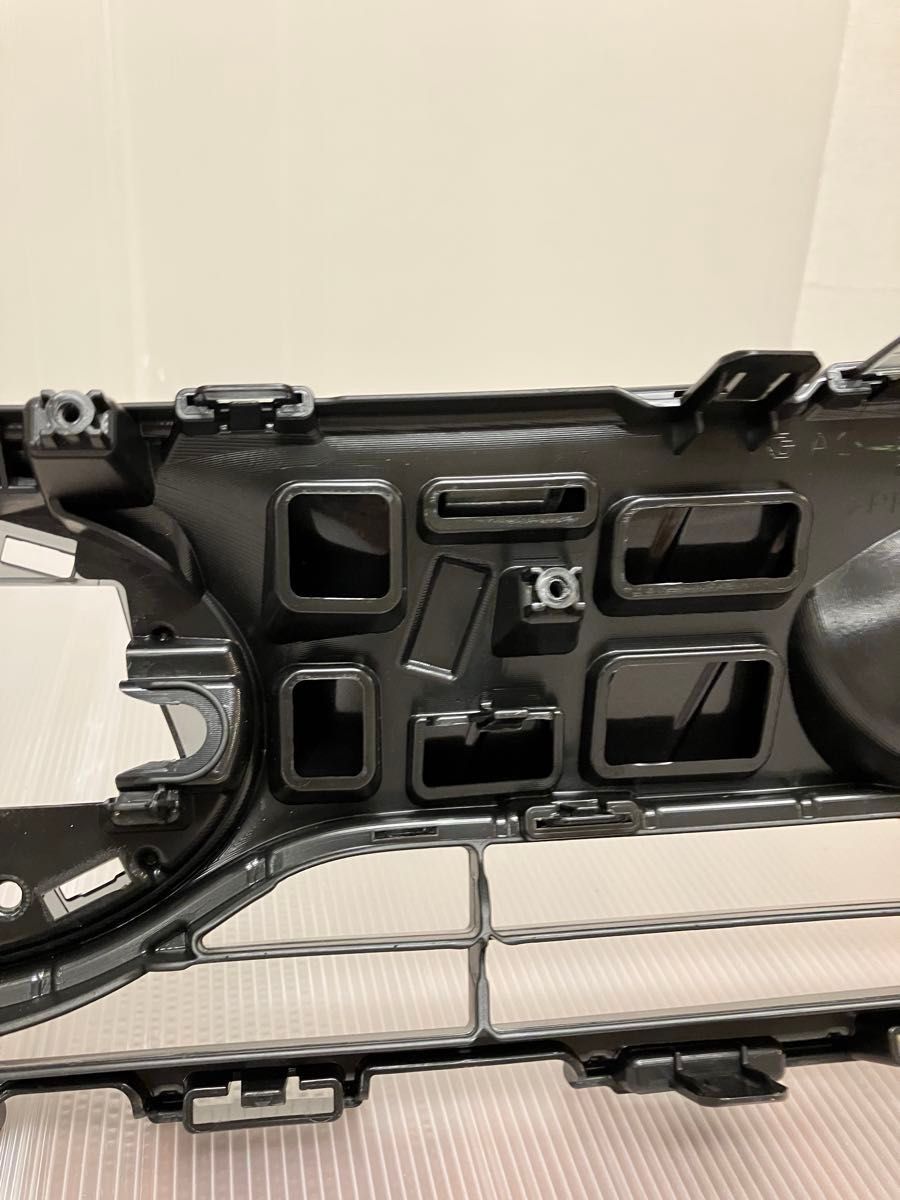 ハリアー80 PHEV アッパーグリル 純正品番 53101-48890 トヨタ 新車