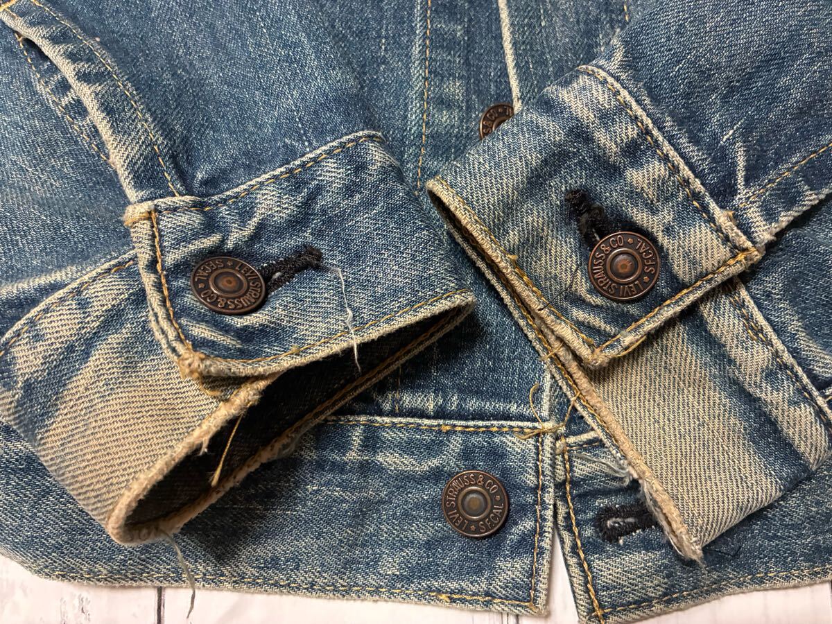 中古品》 Levis（リーバイス） Gジャン・デニムジャケット 71557 40