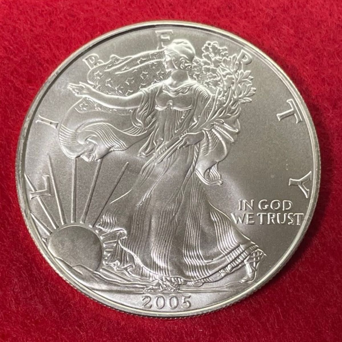 アメリカ イーグル銀貨 純銀 1オンス 2005年 古銭 1ドル 硬貨