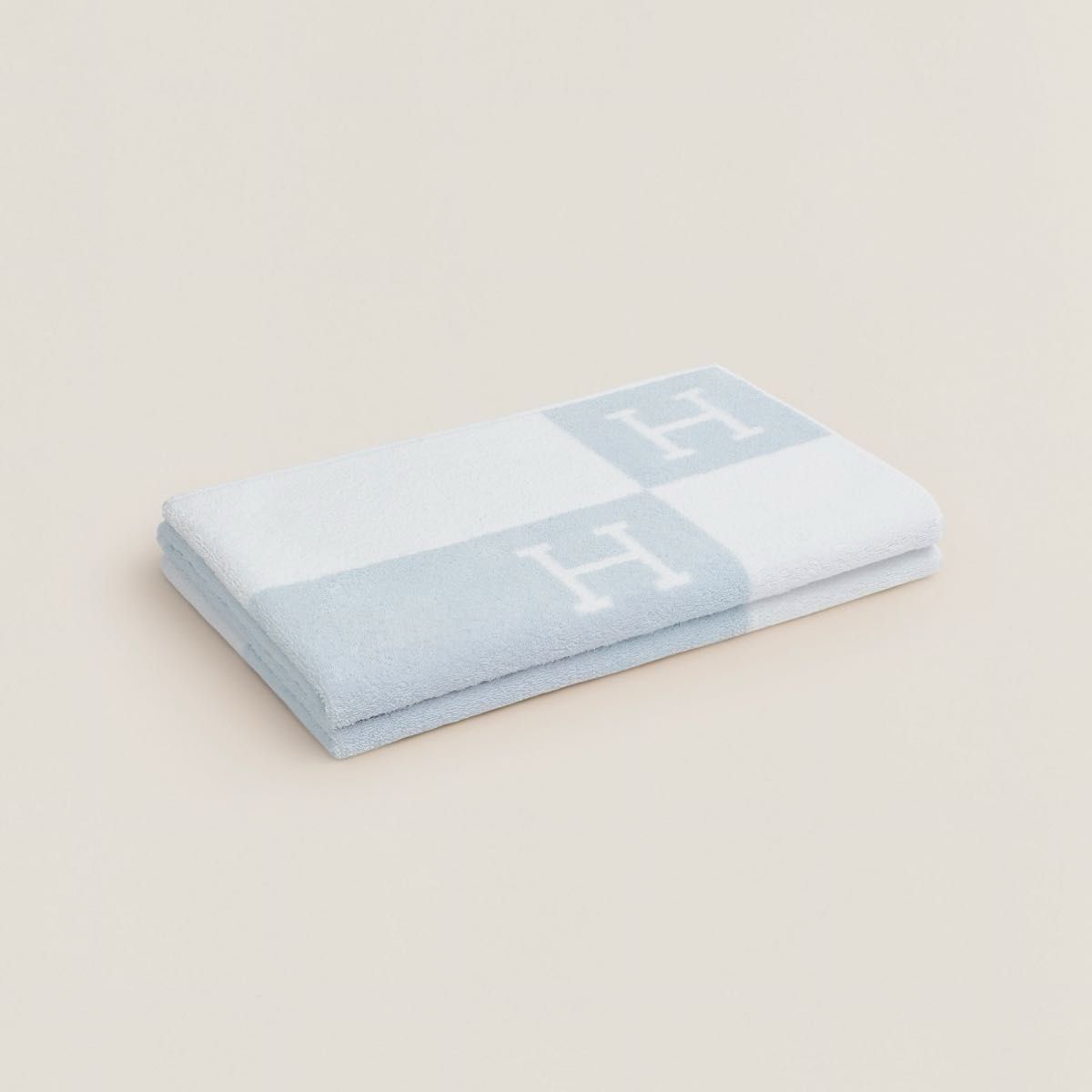 新品未使用】エルメス HERMES バスタオル 《アヴァロン》 ブルー