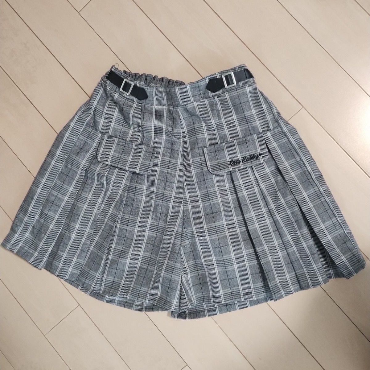 値下げ ラブラビ グレー チェック柄 プリーツキュロットスカート160cm
