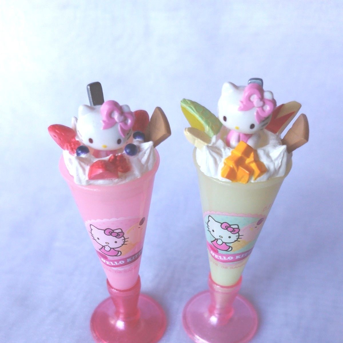 ハローキティ アクセサリートレイ フィギュア ウエイトレス カフェ