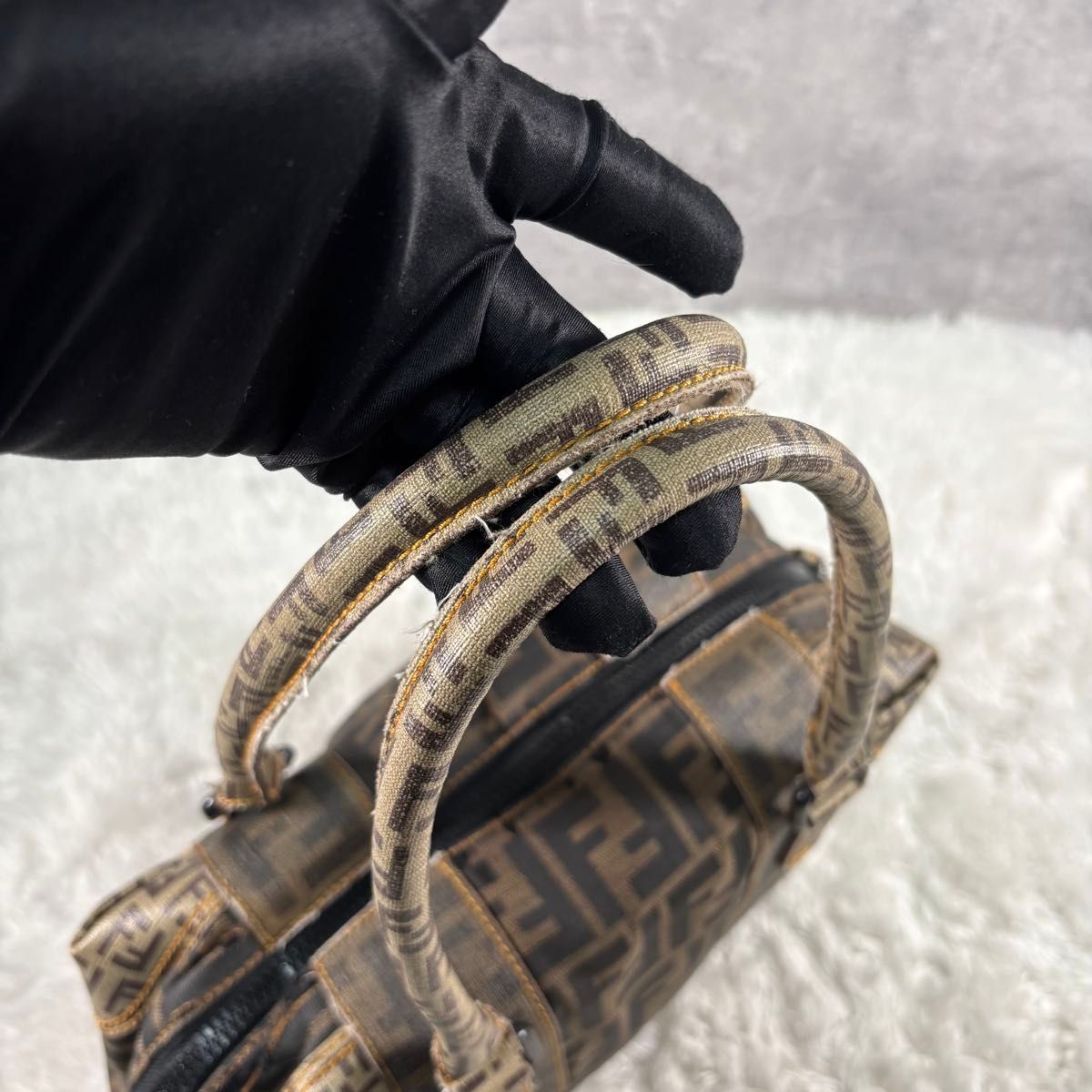 希少 FENDI ハンドバッグ ミニボストン ズッカ柄 PVC 金具 ロゴ FENDI