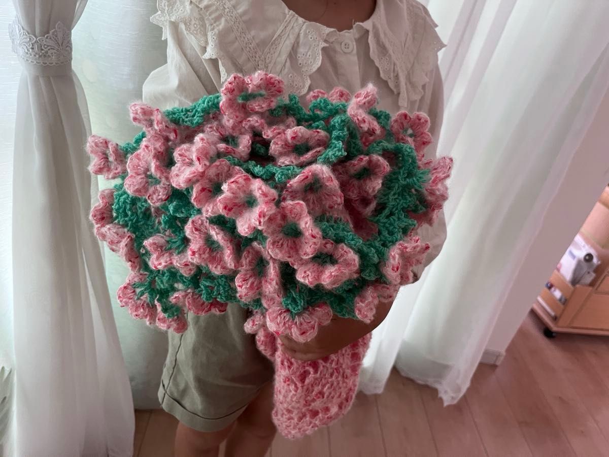 花束ブランケット 薔薇の花束 円形編み物 ハンドメイドひざ掛け用