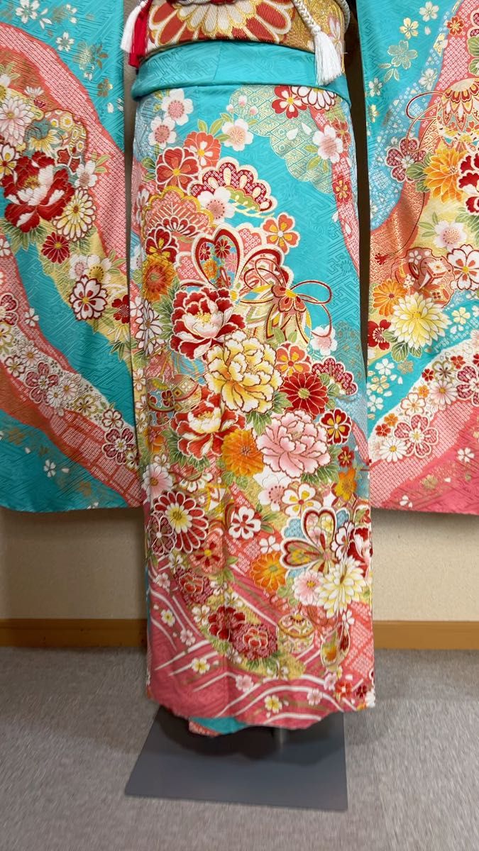 振袖 片身変わり 仮絵羽 刺繍 金彩 正絹 未仕立て品 八掛付き MOK903