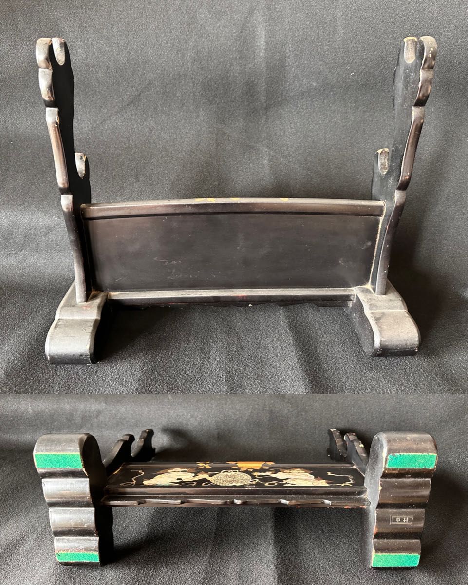 時代物 黒漆塗 螺鈿細工双獅子図 牡丹文金蒔絵 刀掛け 2本掛 古美術品