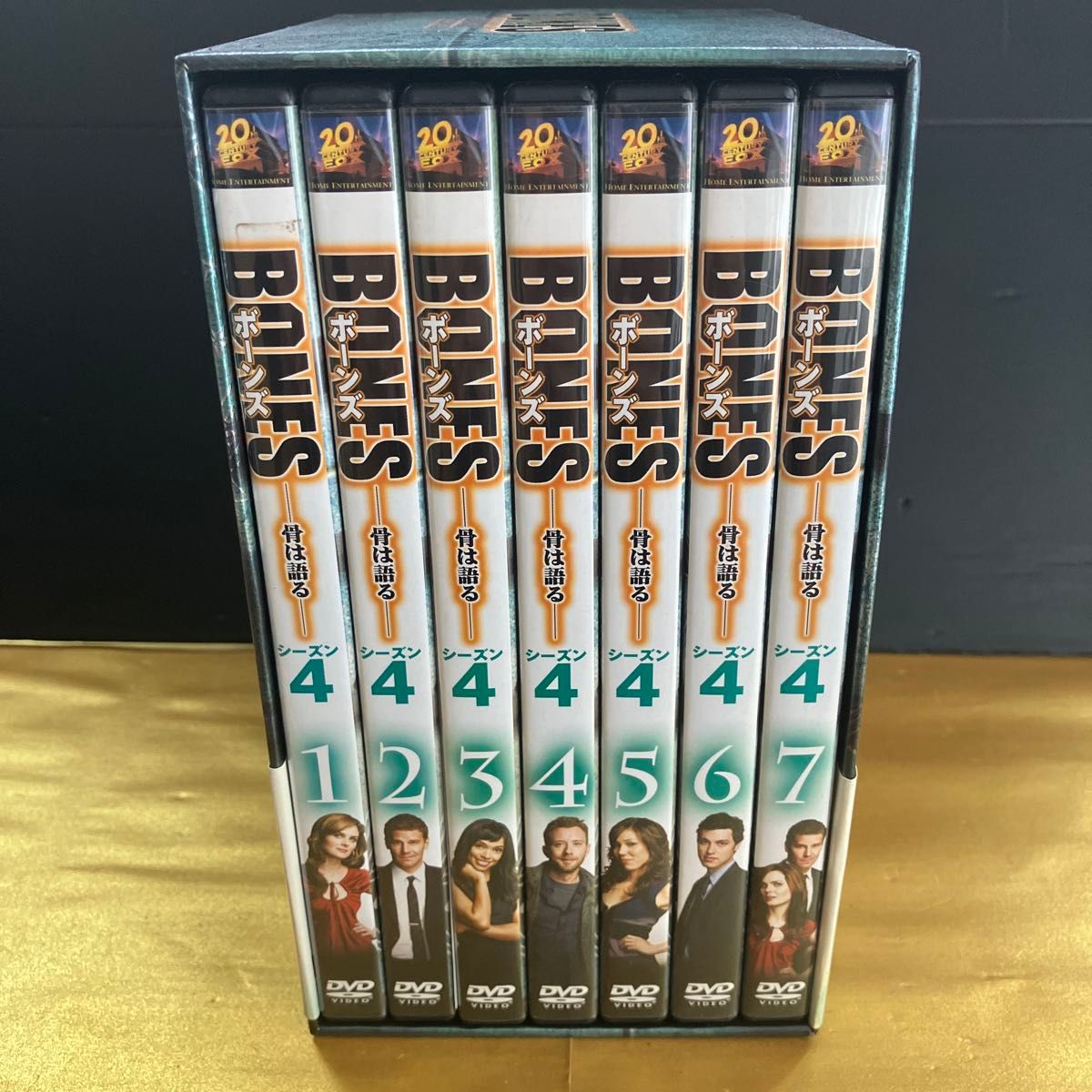 DVD】BONESボーンズ・骨は語る・シーズン4コレクターズBOX 7枚組 海外
