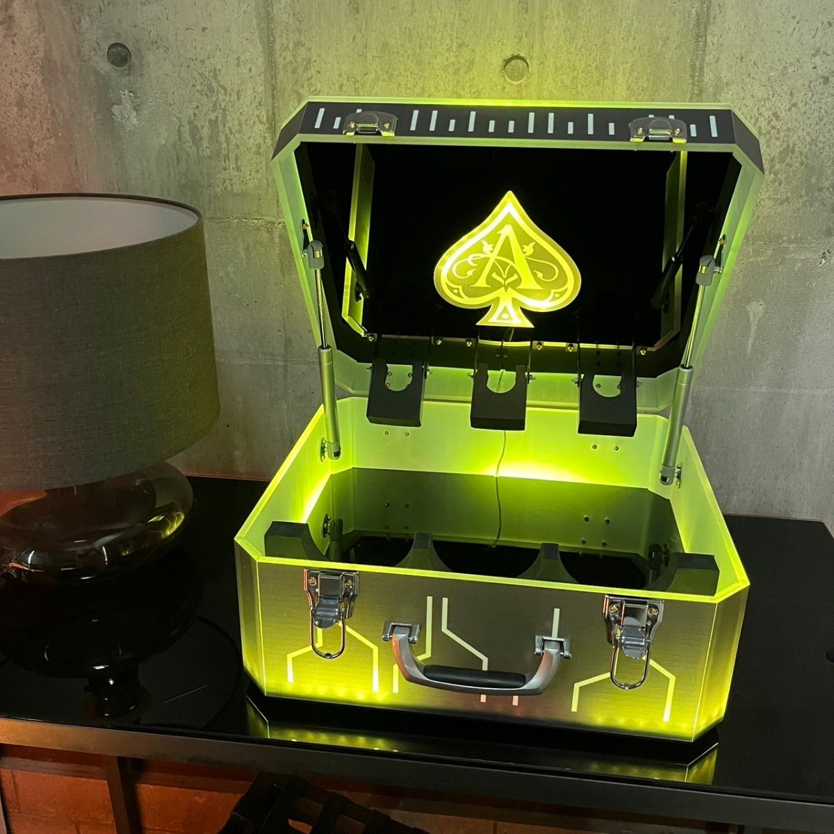 ボトルケース LED アルマンド アタッシュケース ディスプレイ