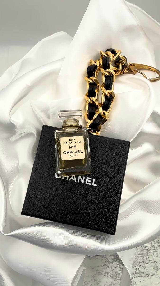 CHANEL シャネル チェーン No5 キーホルダー アクセサリー 香水 NO5