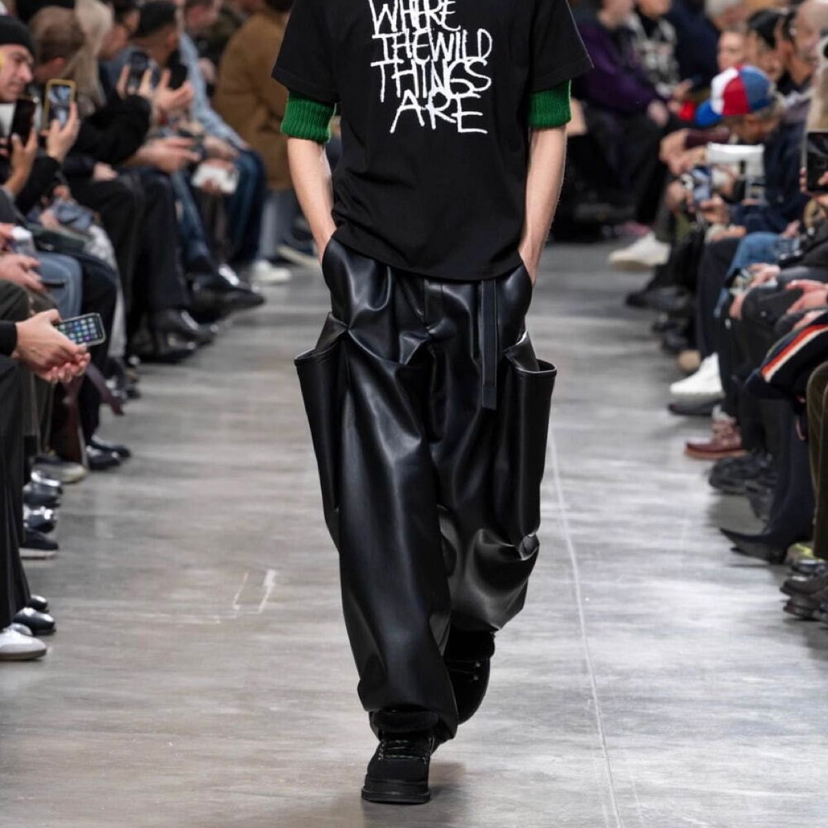 sacai 25aw faux leather pants サカイ 最新 レザーパンツ