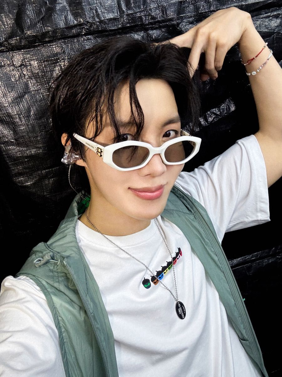 j-hope HOPE ON THE STAGE FINAL どんぐり Tシャツ M｜Yahoo!フリマ
