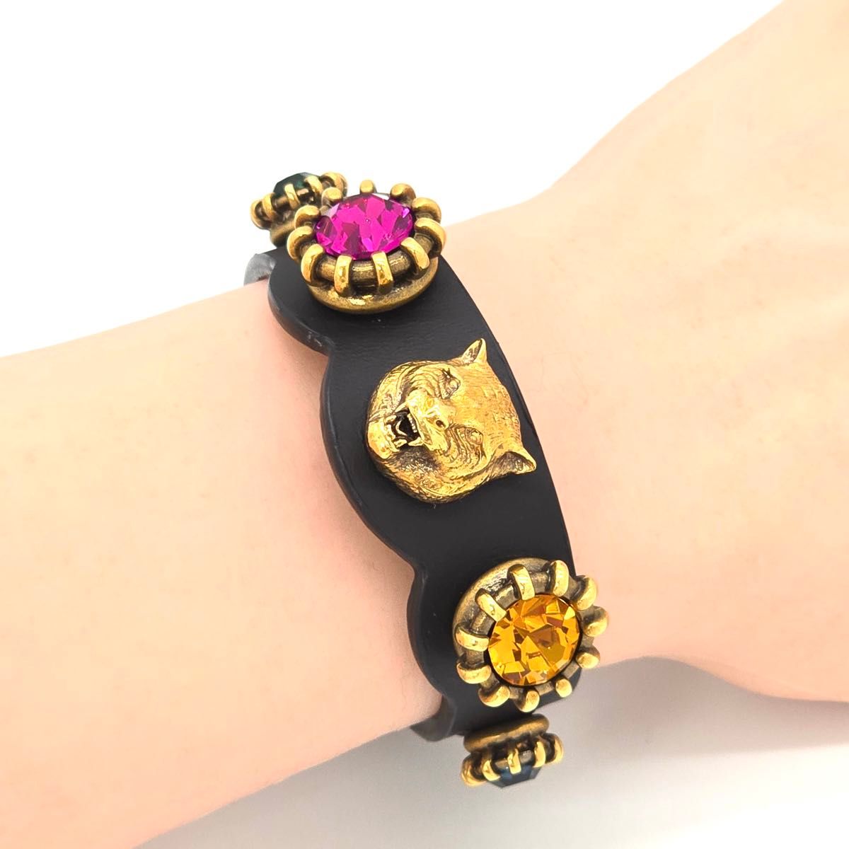 GUCCI グッチ タイガーヘッド クリスタル レザー ブレスレット 手首