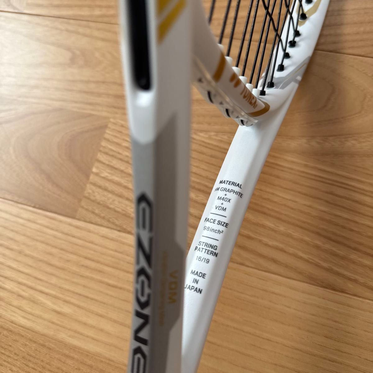新品 YONEX ezone 98 大坂なおみモデル G2 テニスラケット ホワイト 白