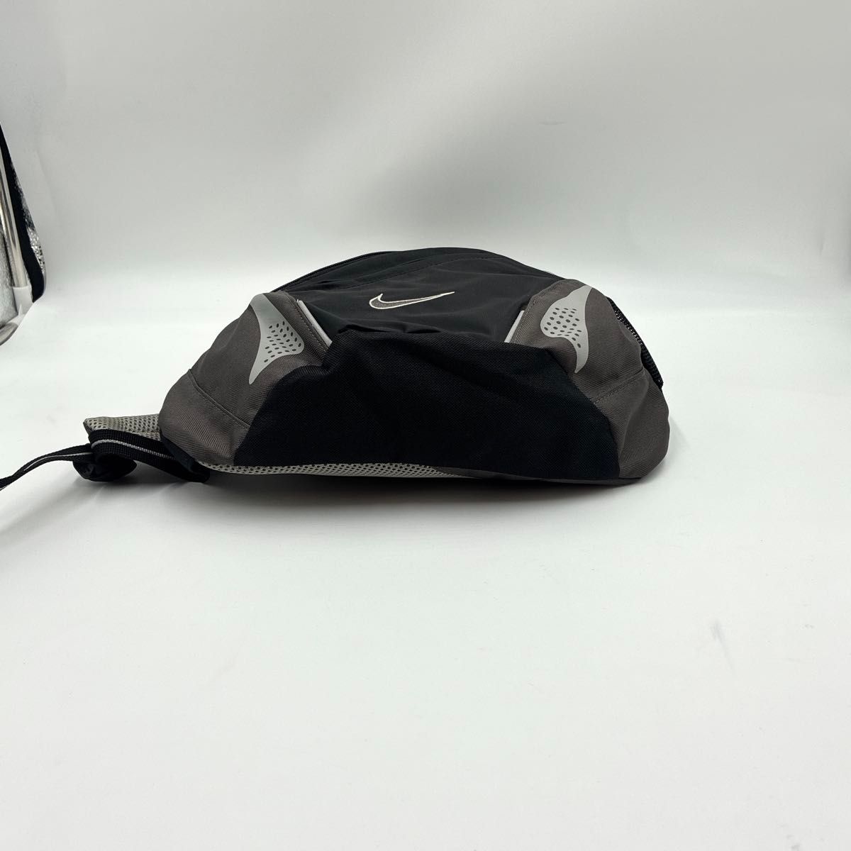 美品 Y2K NIKE ナイキ ワンショルダーバッグ スリングバッグ OLD NIKE