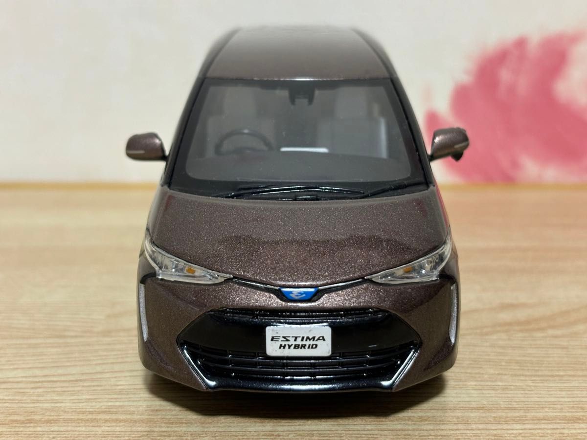 送料無料 1/30 トヨタ エスティマハイブリッド カラーサンプルミニカー