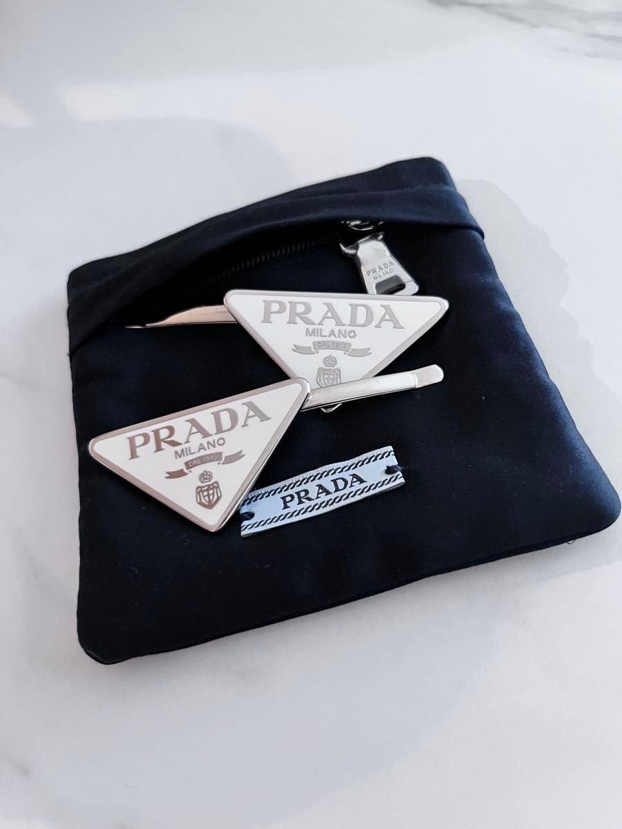 PRADA プラダ メタル ヘアピン ヘアアクセ ヘアアクセサリー ホワイト