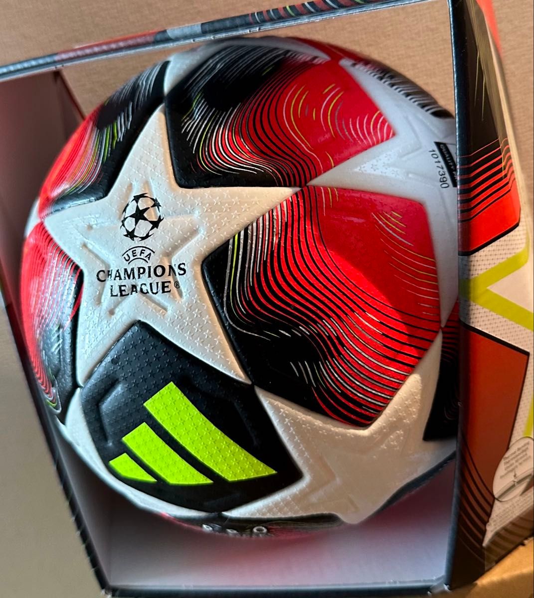 フィナーレ UEFAチャンピオンズリーグ公式試合球 新品未使用箱付
