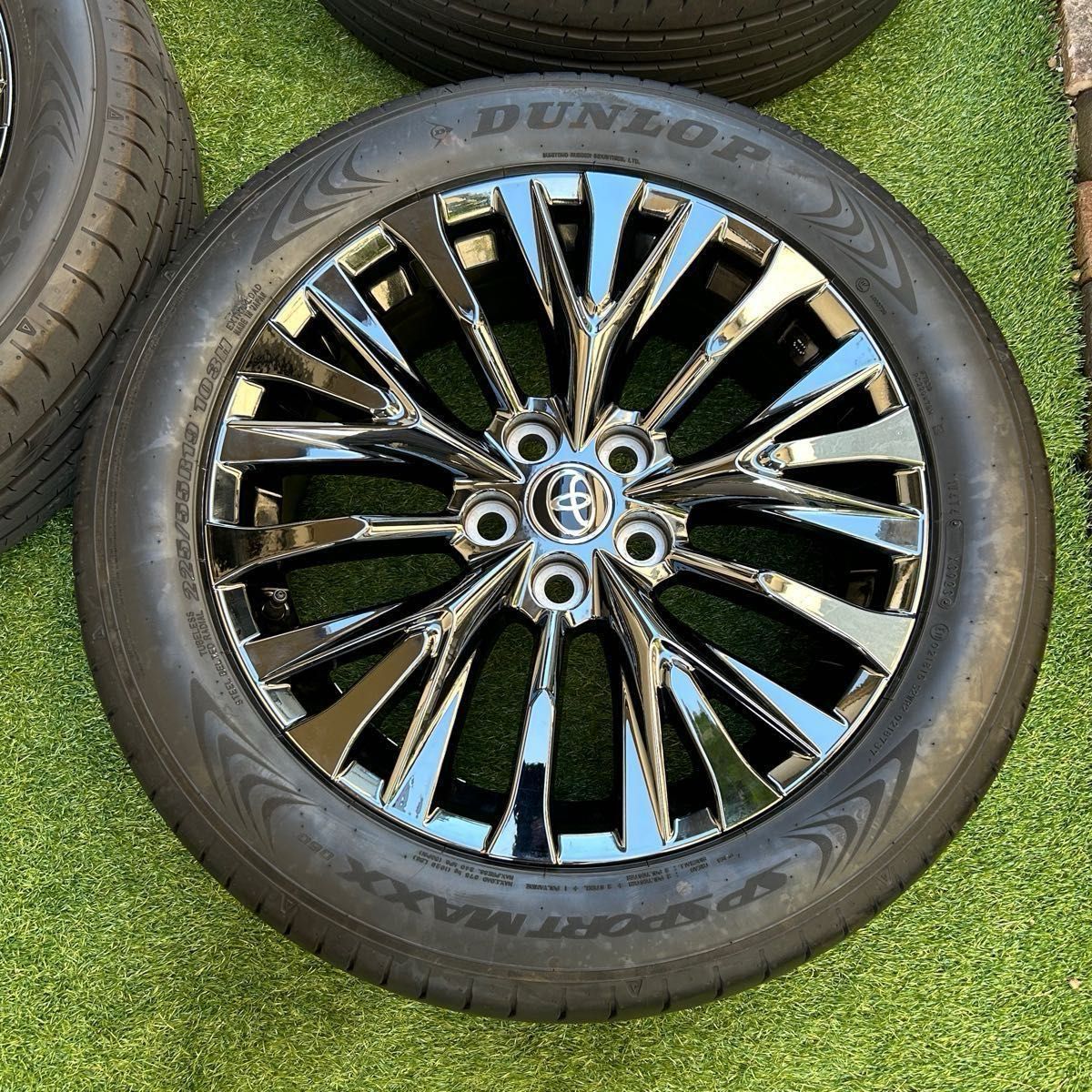 トヨタ ヴェルファイア 40系 純正ホイールセット センターキャップ付き